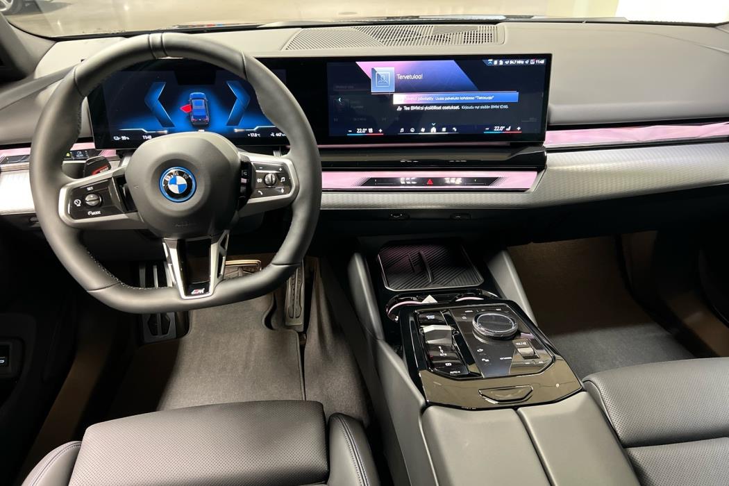 BMW i5 2025