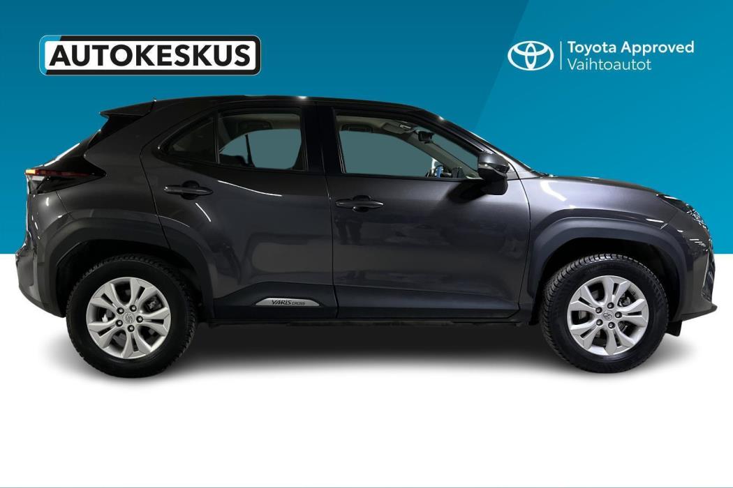 TOYOTA Yaris Cross 2022