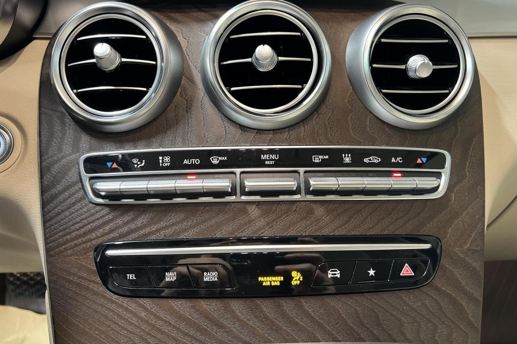 MERCEDES-BENZ GLC 2021