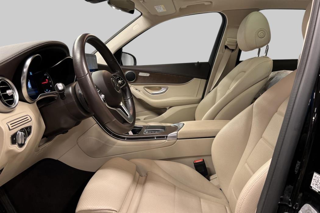 MERCEDES-BENZ GLC 2021