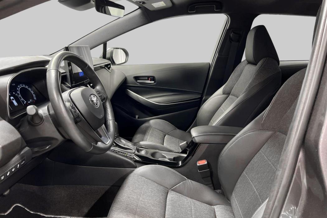TOYOTA Corolla 2025