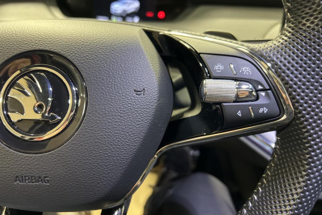 SKODA ENYAQ 2022