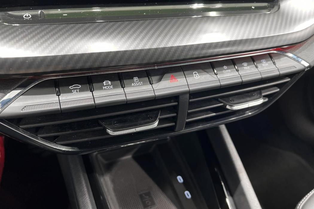SKODA OCTAVIA 2023