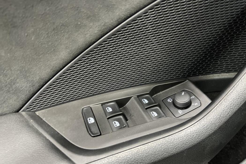 SKODA OCTAVIA 2023