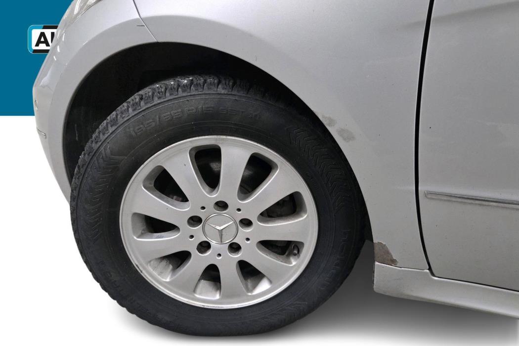 MERCEDES-BENZ A 2011