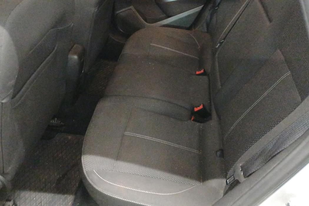 OPEL Astra 2011