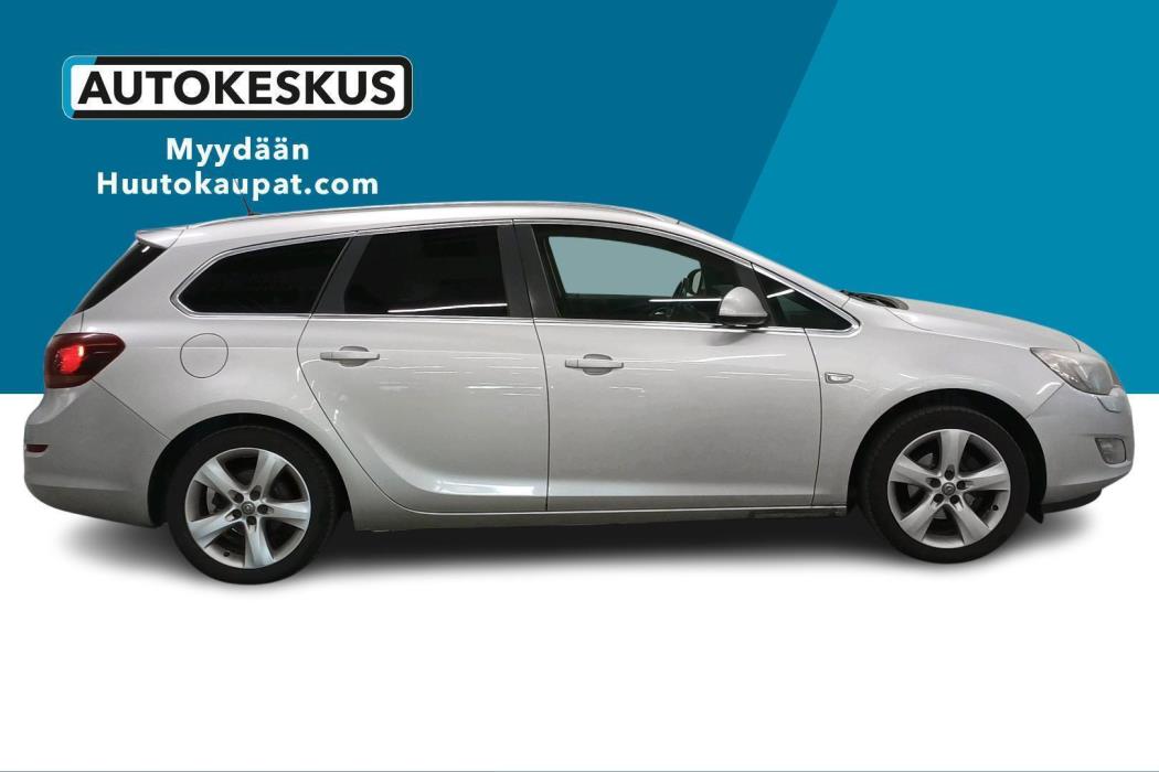 OPEL Astra 2011