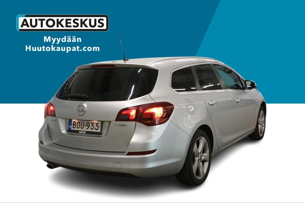 OPEL Astra 2011