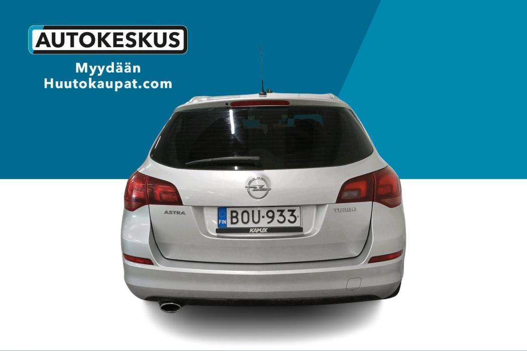 OPEL Astra 2011