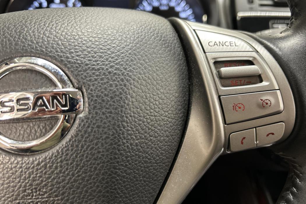 NISSAN Pulsar 2016