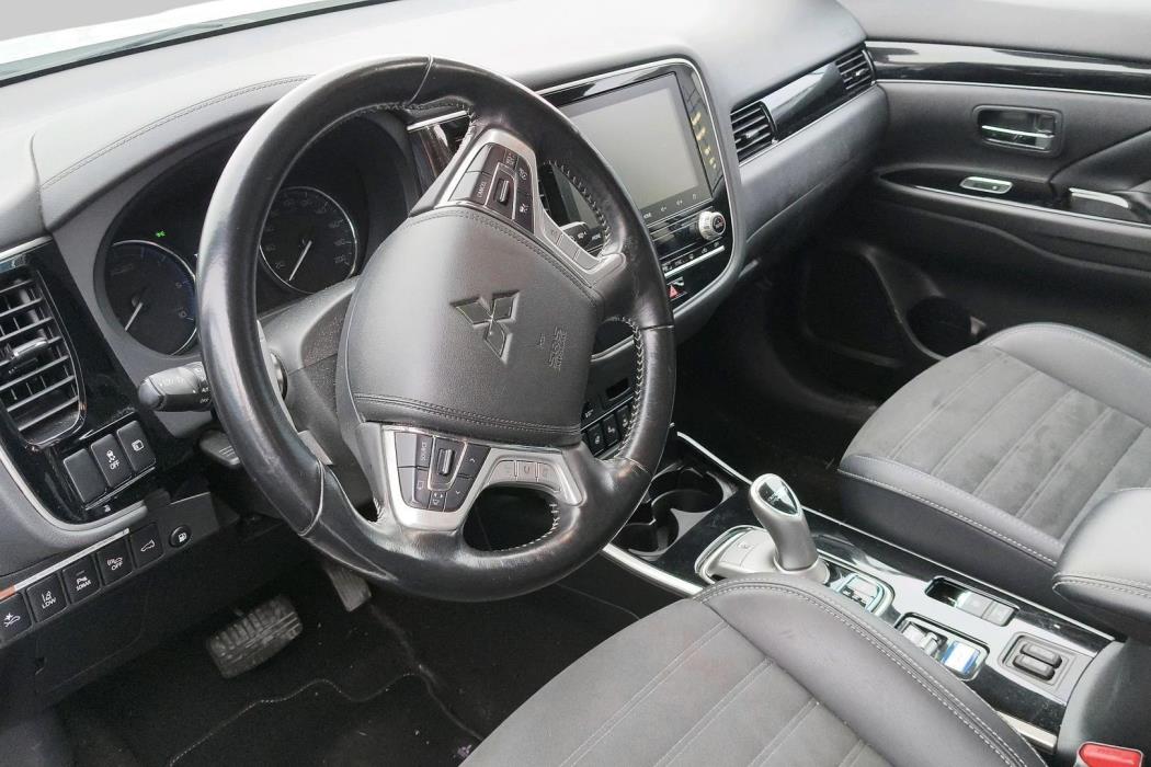 MITSUBISHI Outlander PHEV 2021