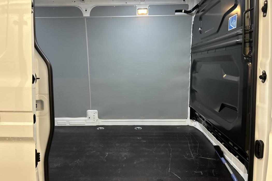 NISSAN Interstar 2025
