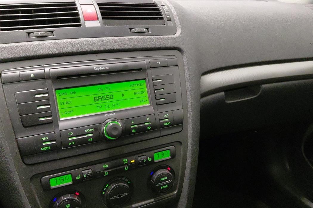 SKODA Octavia 2005
