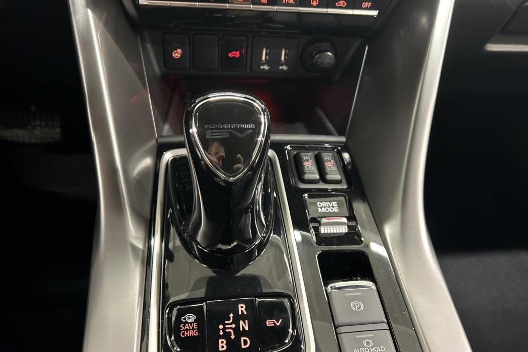 MITSUBISHI Eclipse Cross 2025