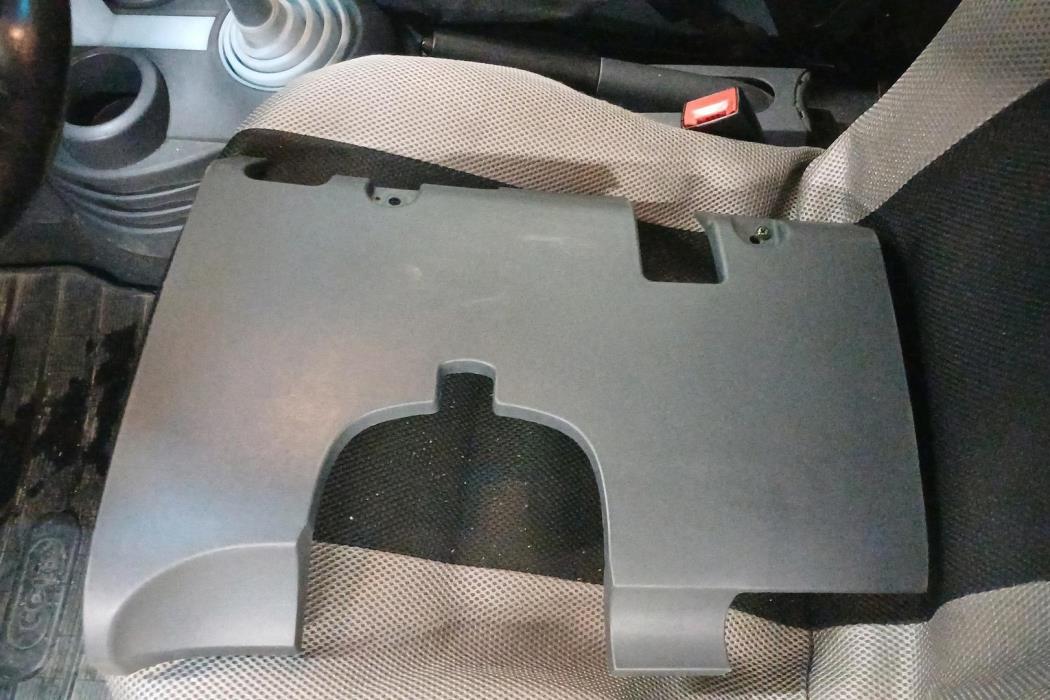MITSUBISHI Colt 2004