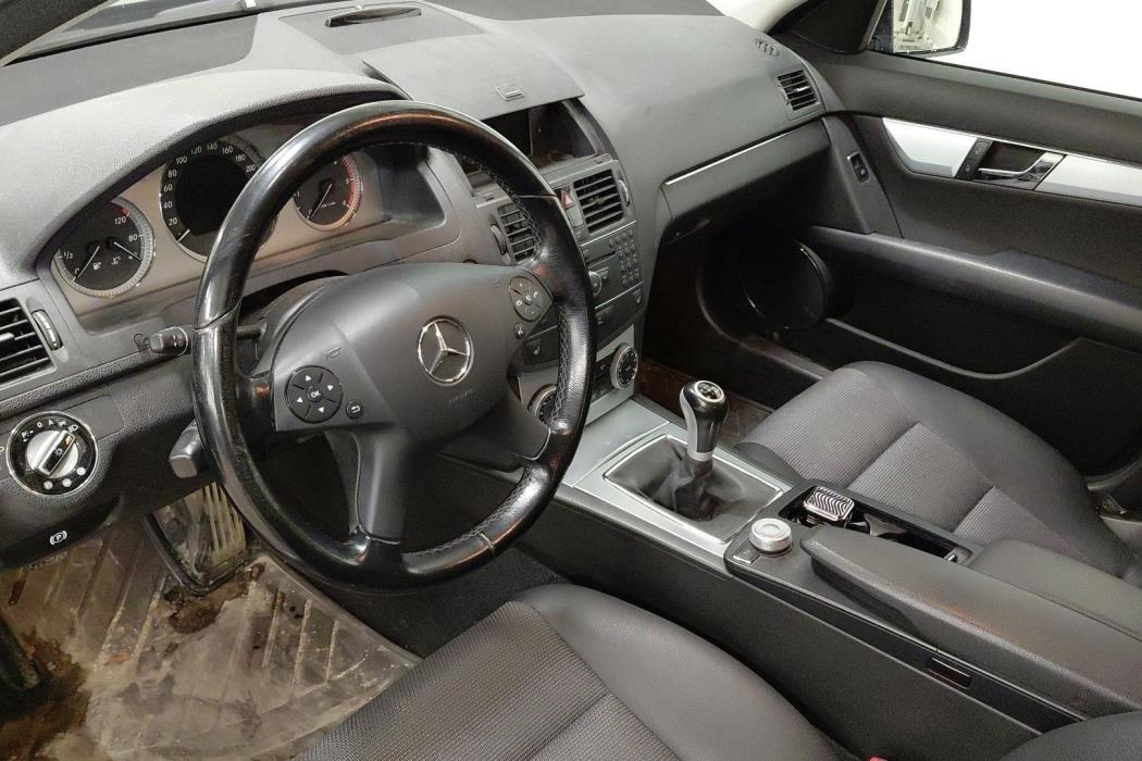 MERCEDES-BENZ C 2009
