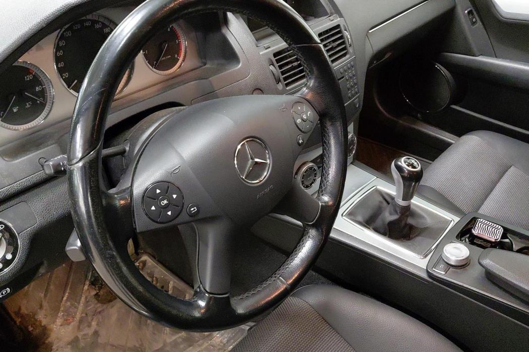 MERCEDES-BENZ C 2009