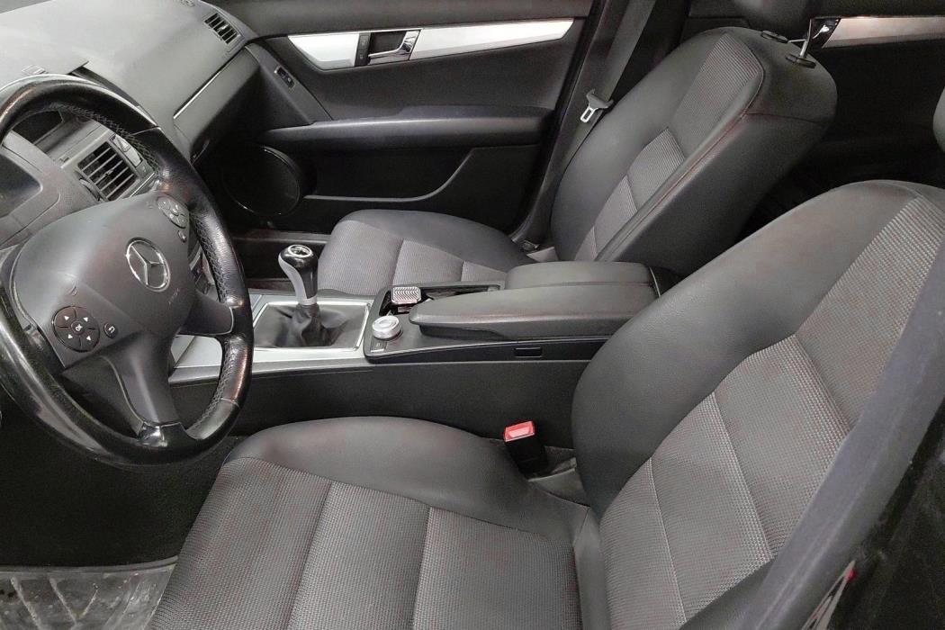 MERCEDES-BENZ C 2009