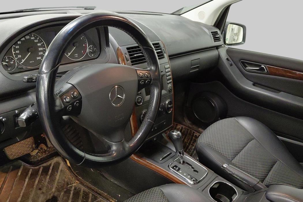 MERCEDES-BENZ A 2009