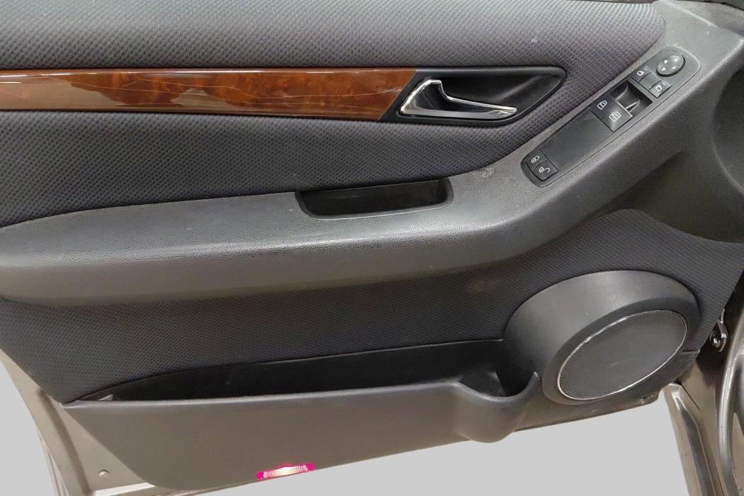 MERCEDES-BENZ A 2009