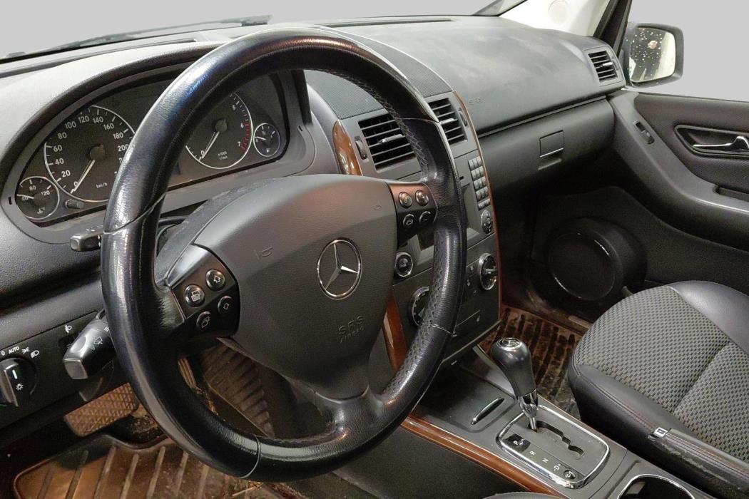 MERCEDES-BENZ A 2009