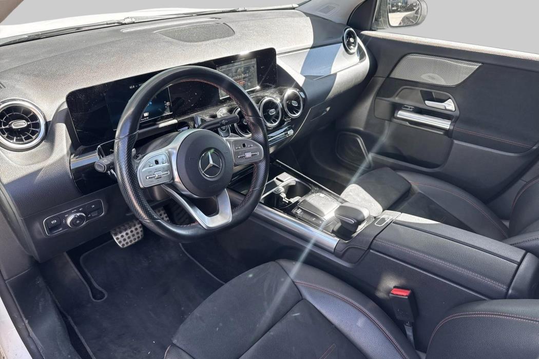 MERCEDES-BENZ GLA 2021