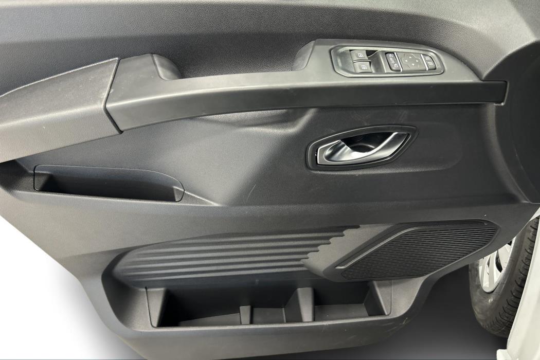 NISSAN Primastar 2026