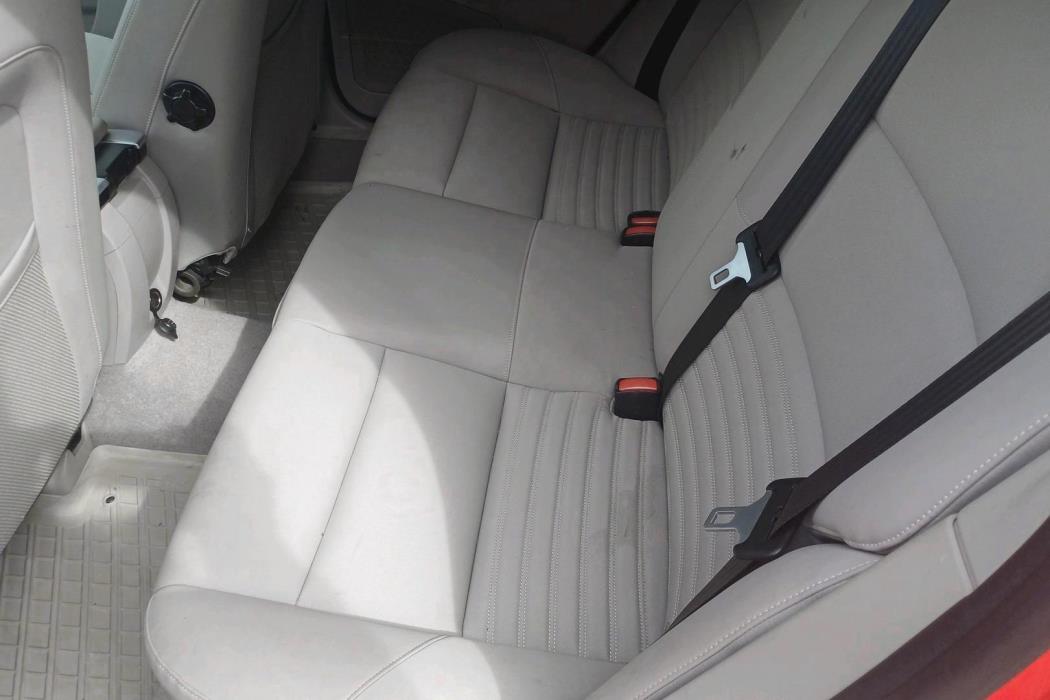 VOLVO V50 2011