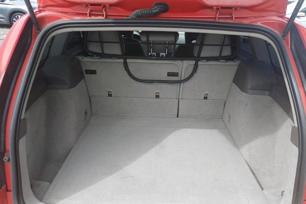 VOLVO V50 2011