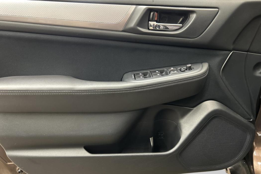 SUBARU Outback 2018