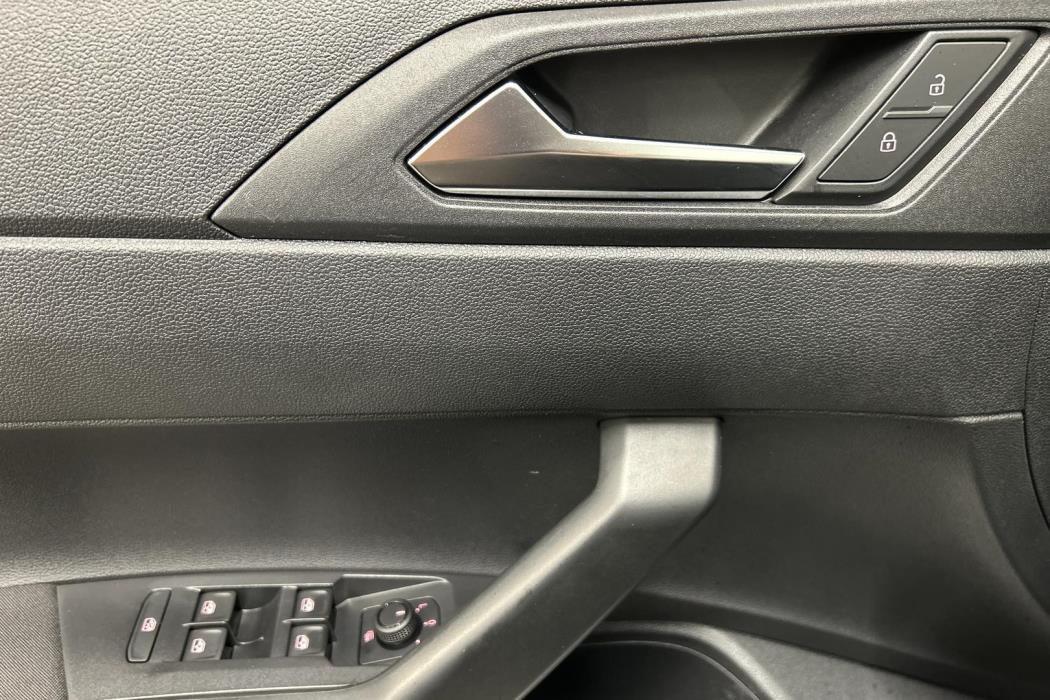 VOLKSWAGEN Polo 2020