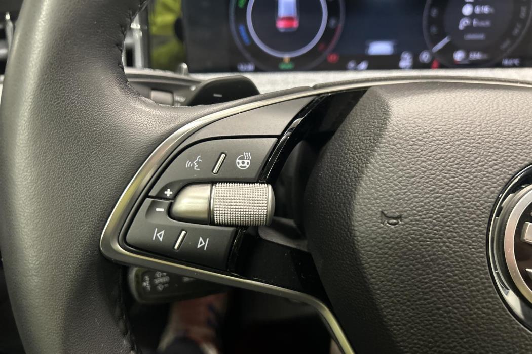 SKODA Superb 2025