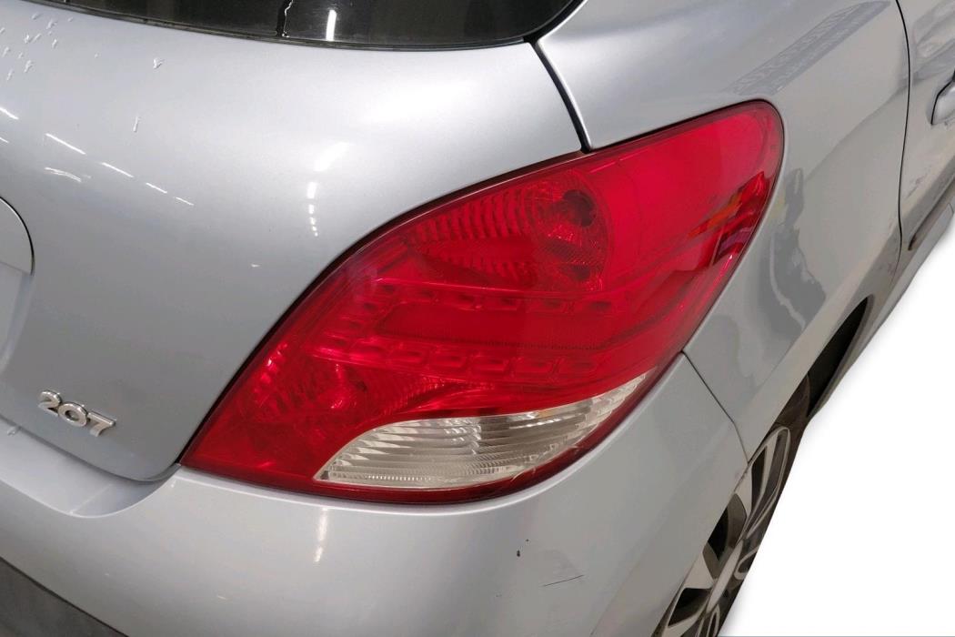 PEUGEOT 207 2011