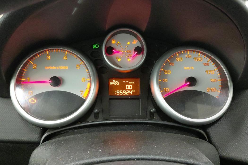 PEUGEOT 207 2011