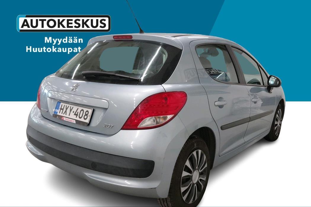 PEUGEOT 207 2011
