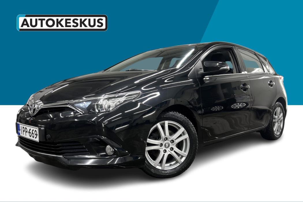 TOYOTA Auris 2015