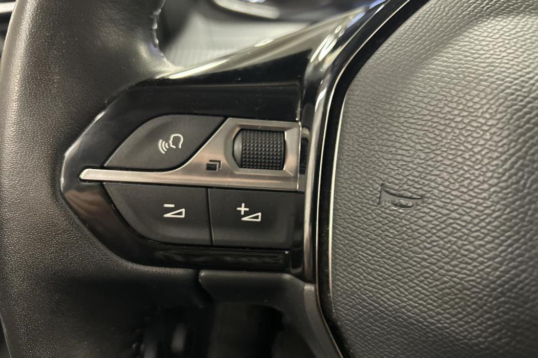 PEUGEOT 2008 2020