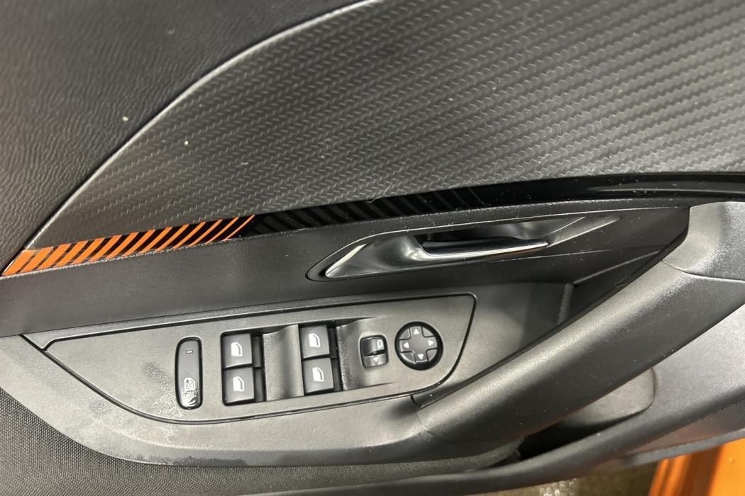 PEUGEOT 2008 2020