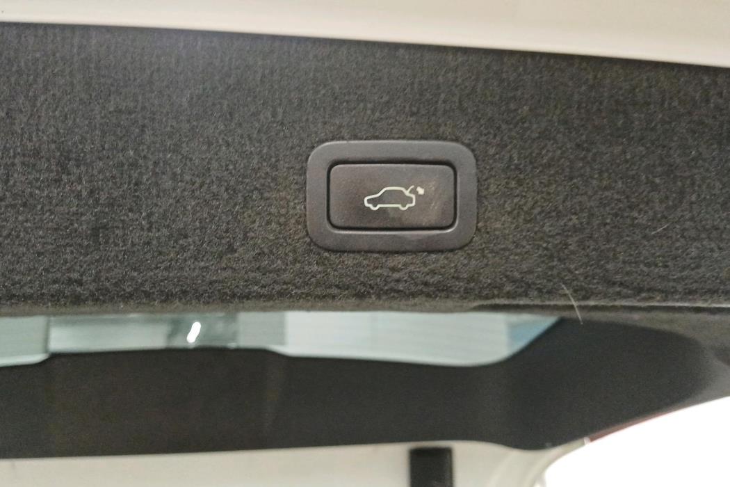 VOLVO V70 2011