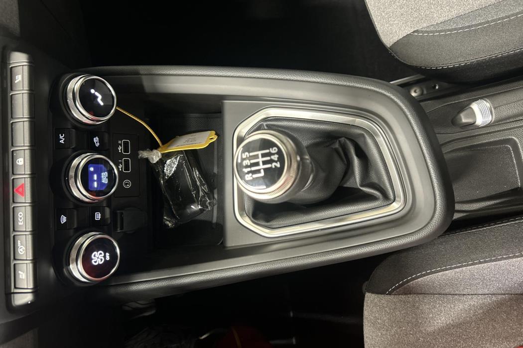 MITSUBISHI Colt 2026