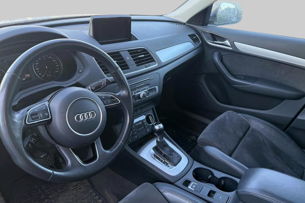 AUDI Q3 2016
