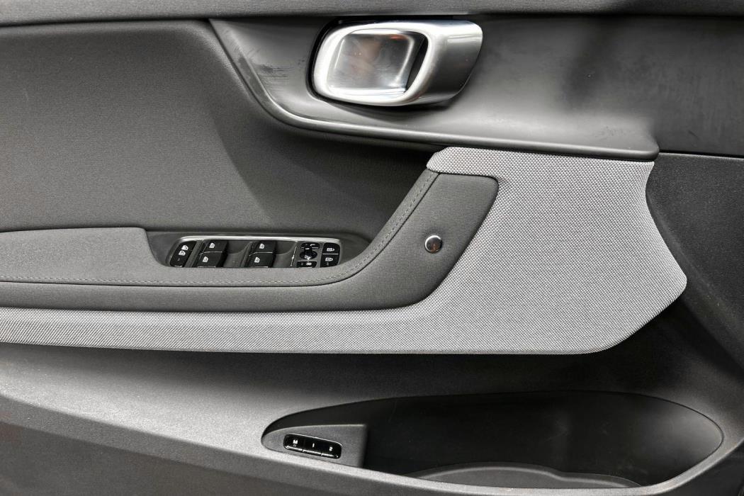 POLESTAR 2 2023