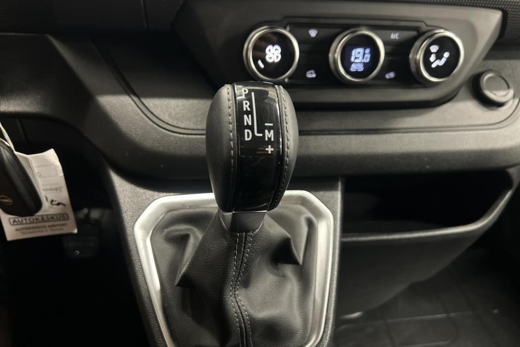 NISSAN Primastar 2025