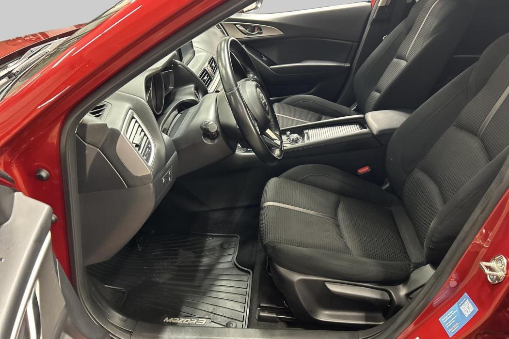MAZDA Mazda3 2018