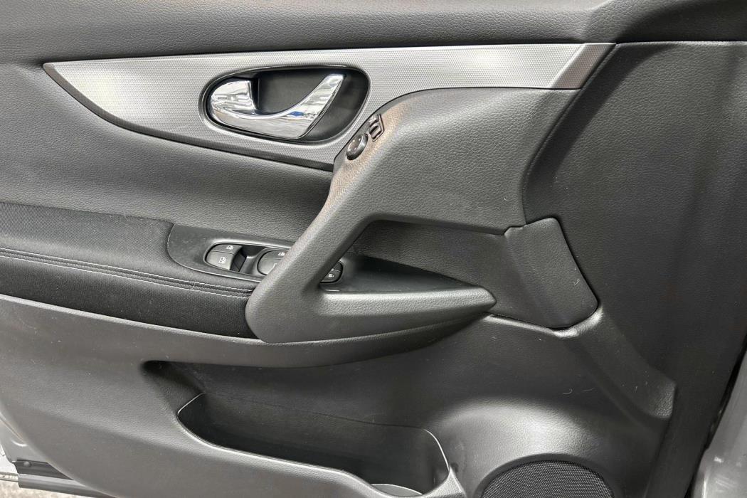 NISSAN Qashqai 2018