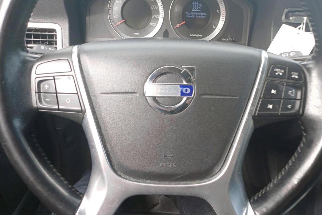 VOLVO V70 2010
