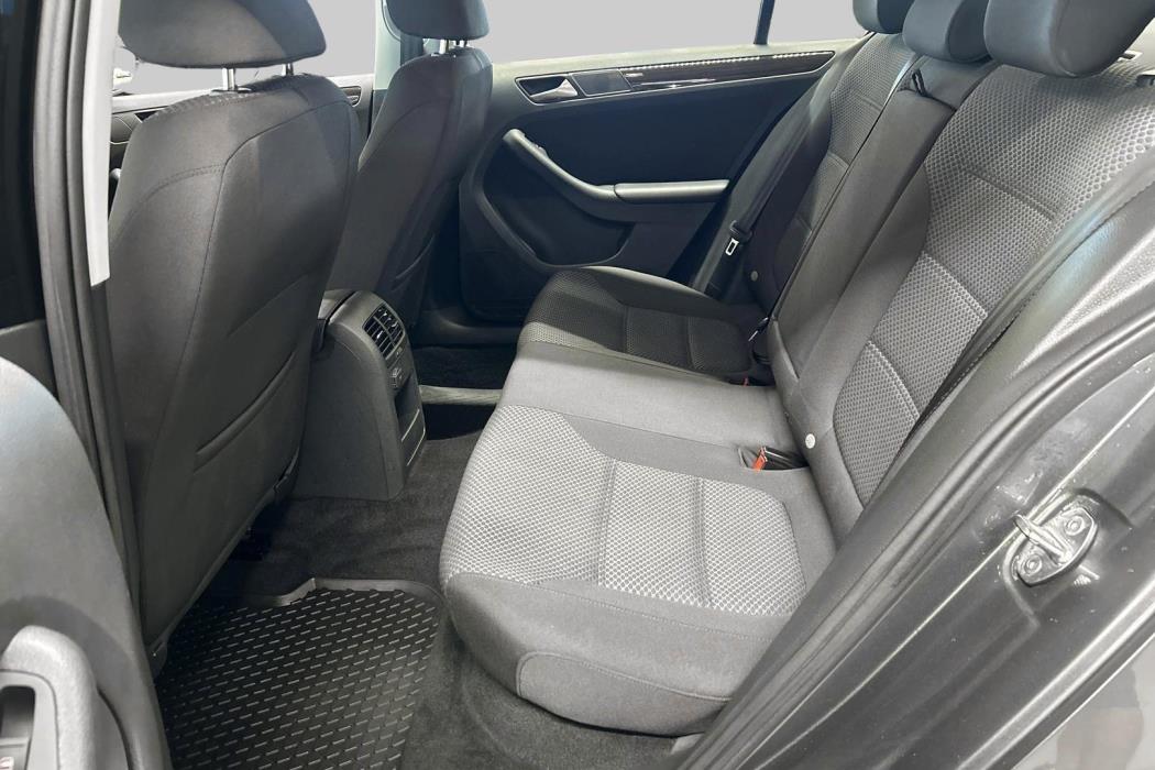 VOLKSWAGEN Jetta 2017