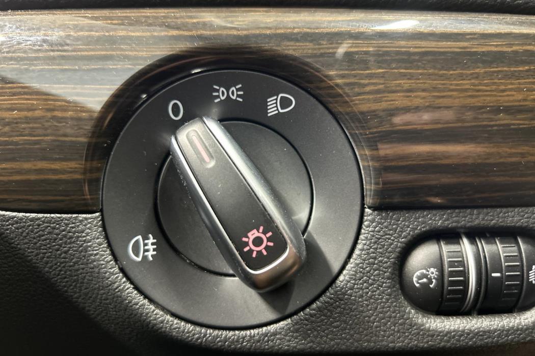 VOLKSWAGEN Jetta 2017