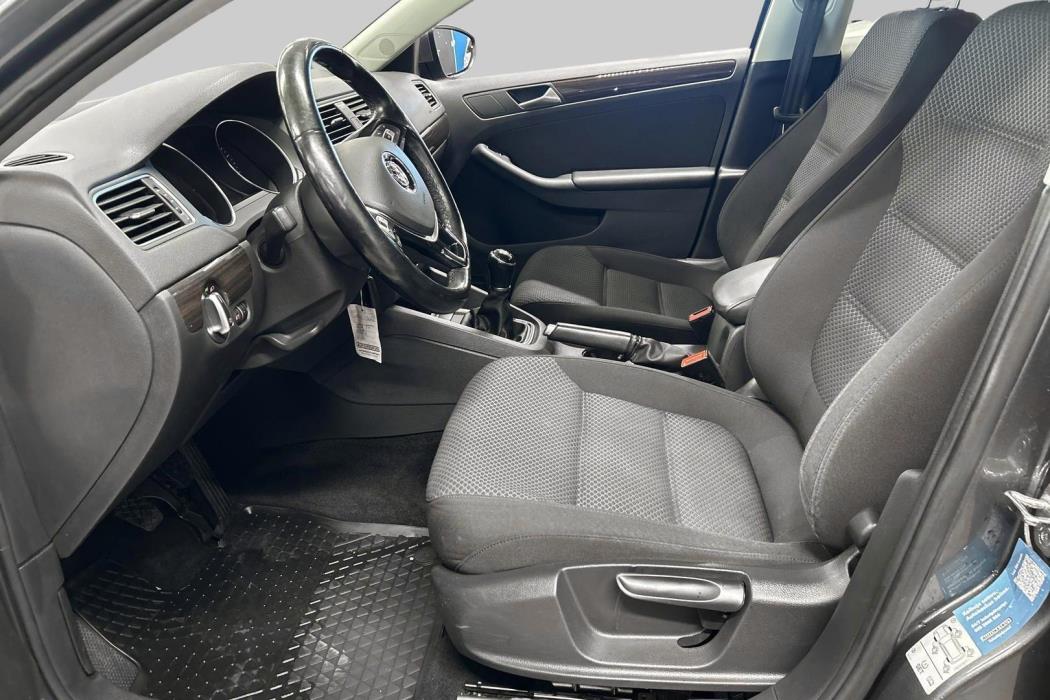 VOLKSWAGEN Jetta 2017