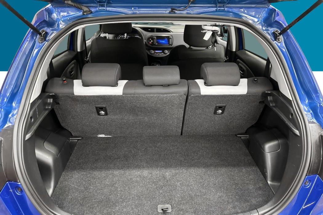 TOYOTA Yaris 2018